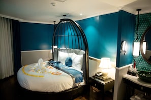 Senior Double Room, 1 King Bed | Premium bedding, down comforters, memory foam beds, minibar