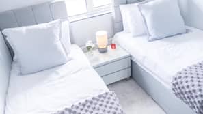 3 bedrooms, iron/ironing board, Internet, linens