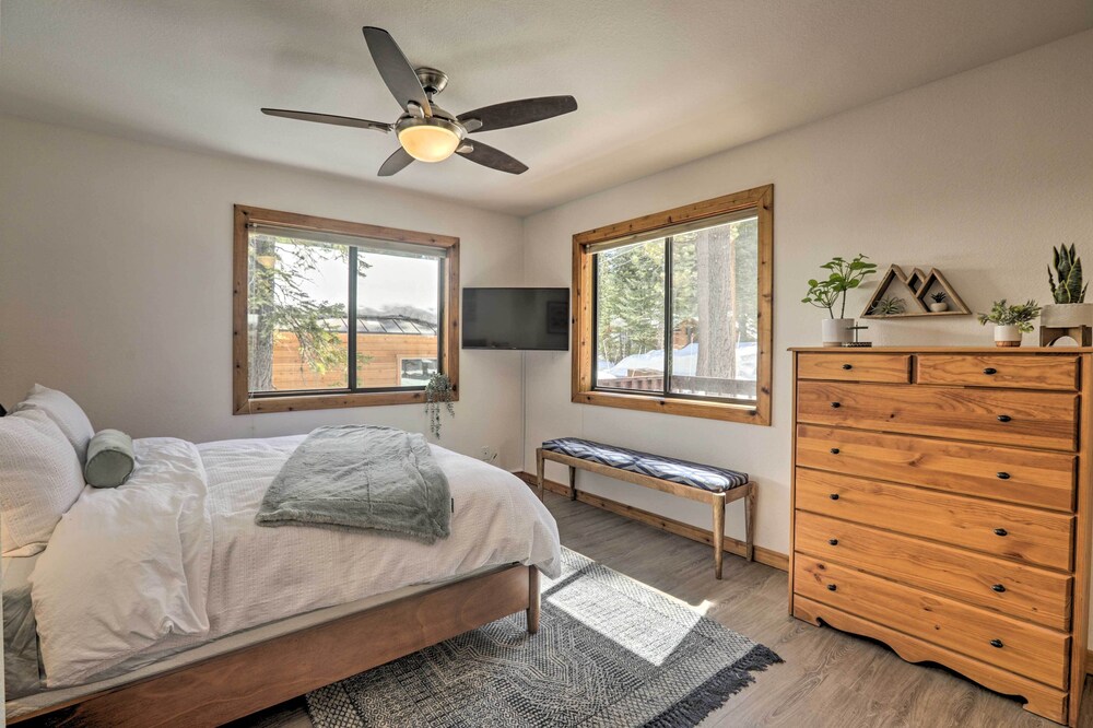 Modern Tahoe Donner Retreat with Deck & Grill! Tahoe Donner Vrbo