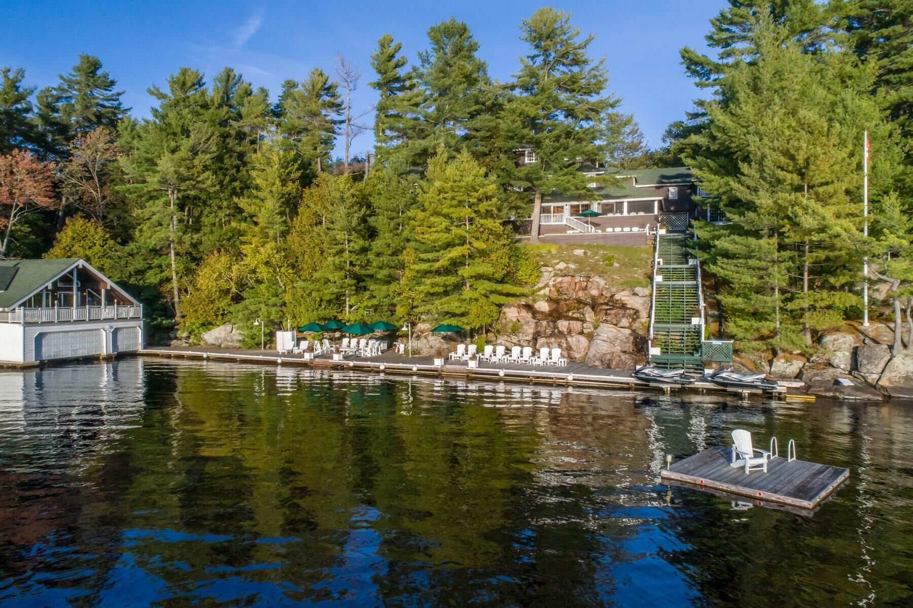 Breakwater Exclusive Beaumaris Lakehouse On Lake Muskoka 2021 Room Prices Deals Reviews Expedia Com