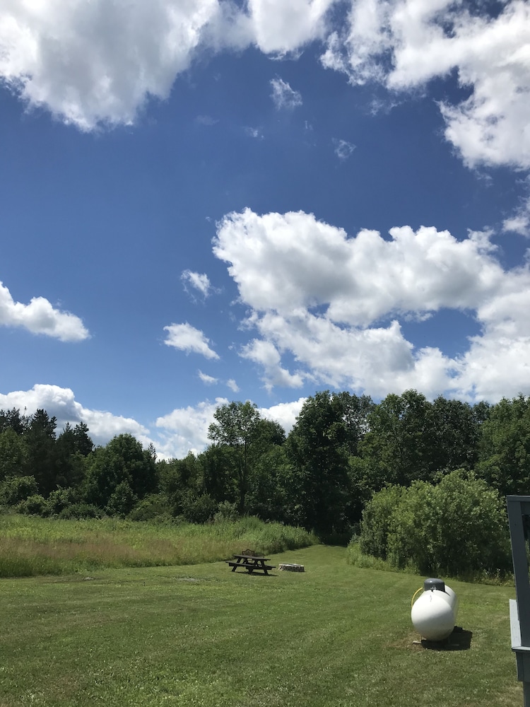 Newly Renovated Rustic Cabin w/WiFi in the Heart of the Finger Lakes