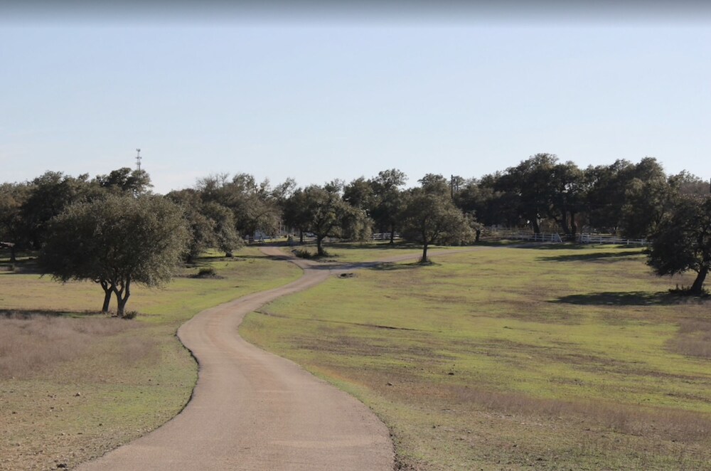 Newly renovated property on Exotic Game Ranch, minutes from downtown