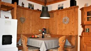 Kühlschrank, Mikrowelle, Ofen, Herd
