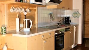 Kühlschrank, Mikrowelle, Ofen, Herd