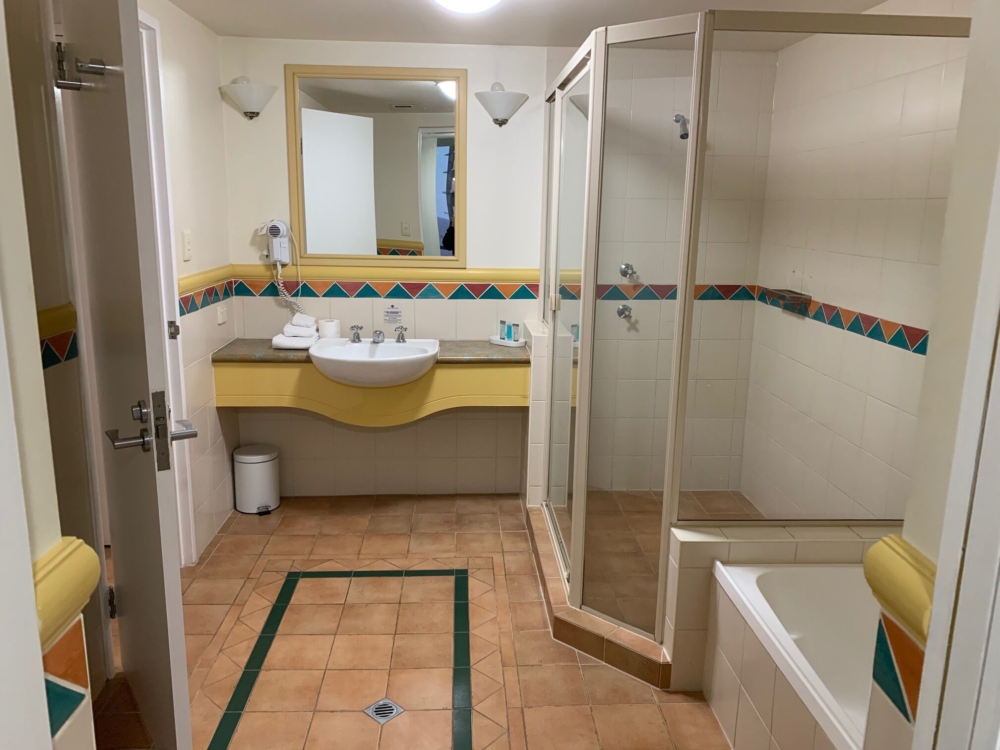 Crown Towers 1brm Apartment