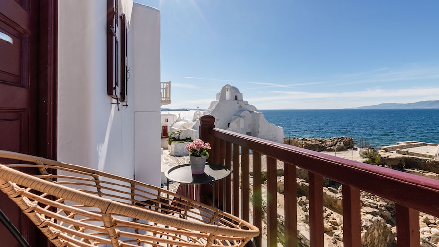 Sunset Paraportiani Rooms