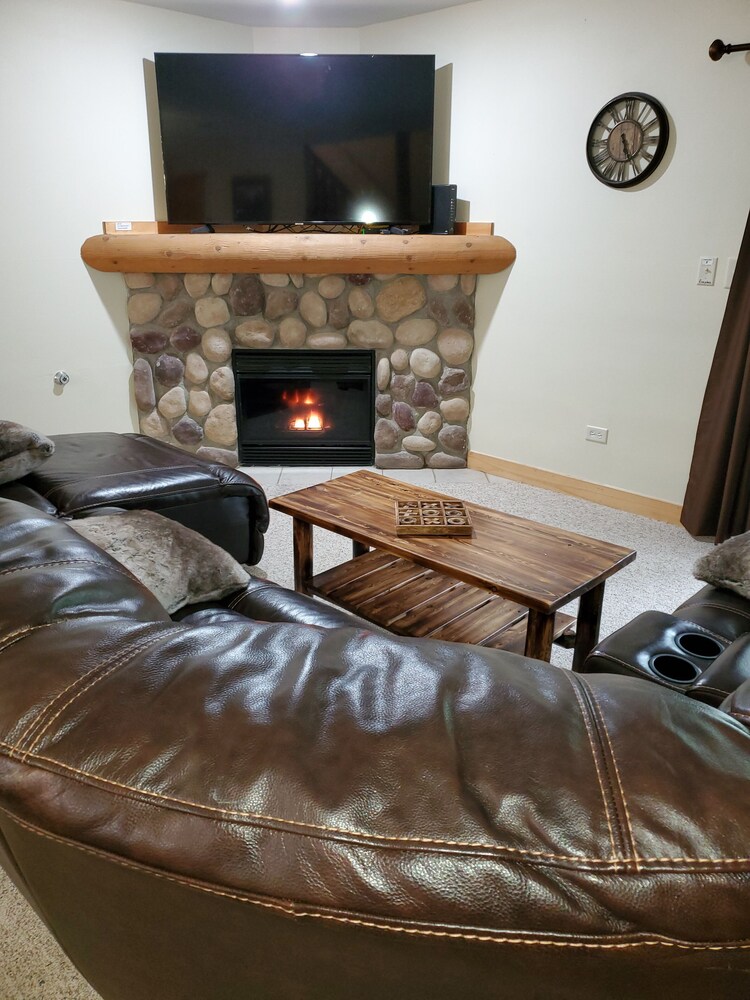 Waterfall view villa at Starved Rock