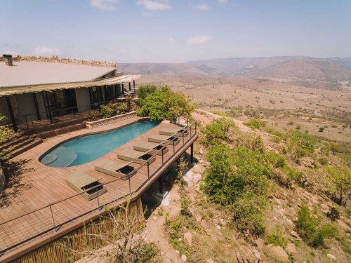 ウムグングンドロヴ ウルンディ旅行 エクスペディア