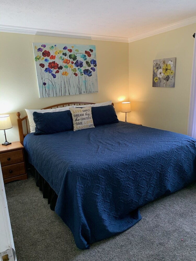 Scenic Condo-Quiet and Relaxing