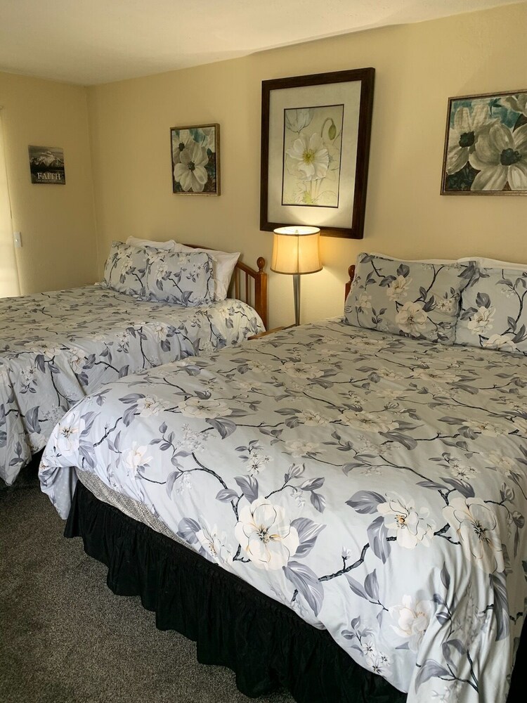 Scenic Condo-Quiet and Relaxing