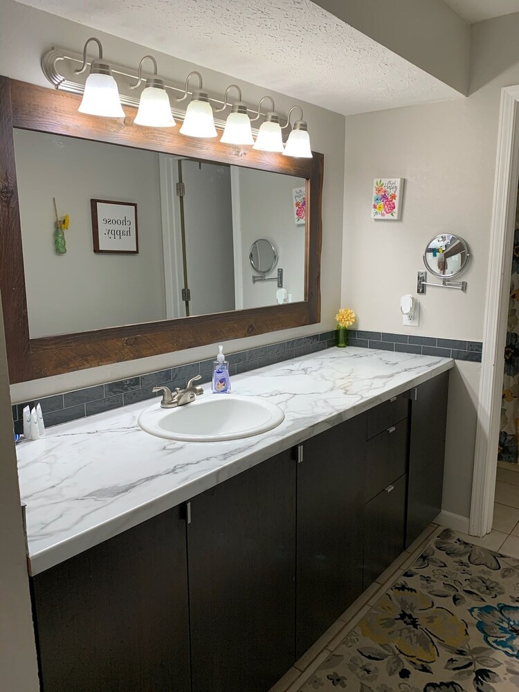 Scenic Condo-Quiet and Relaxing