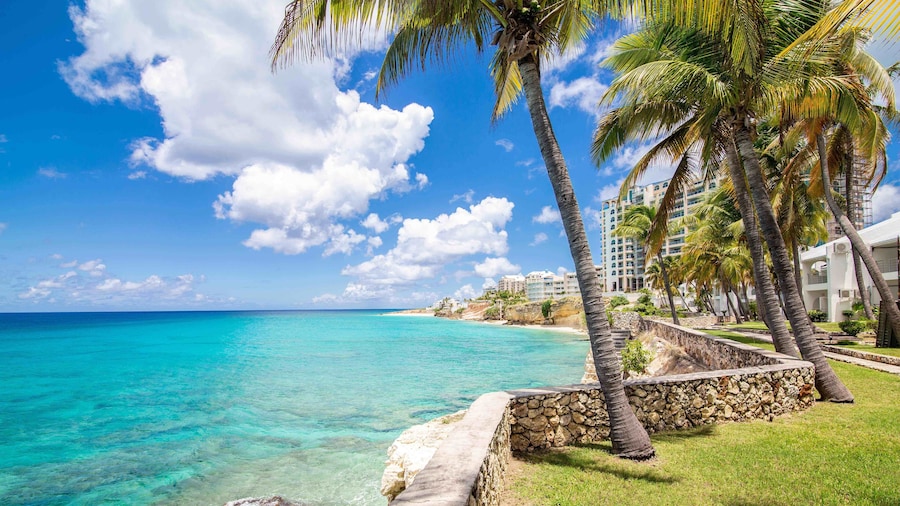Cupecoy Beach Club