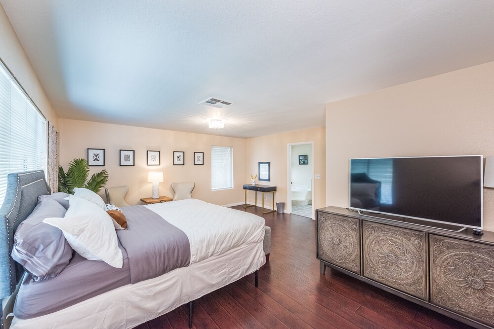 Incredible Home can accommodate 12 guests!