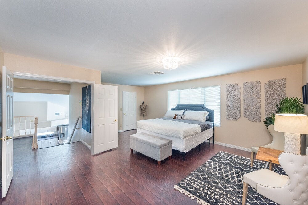 Incredible Home can accommodate 12 guests!