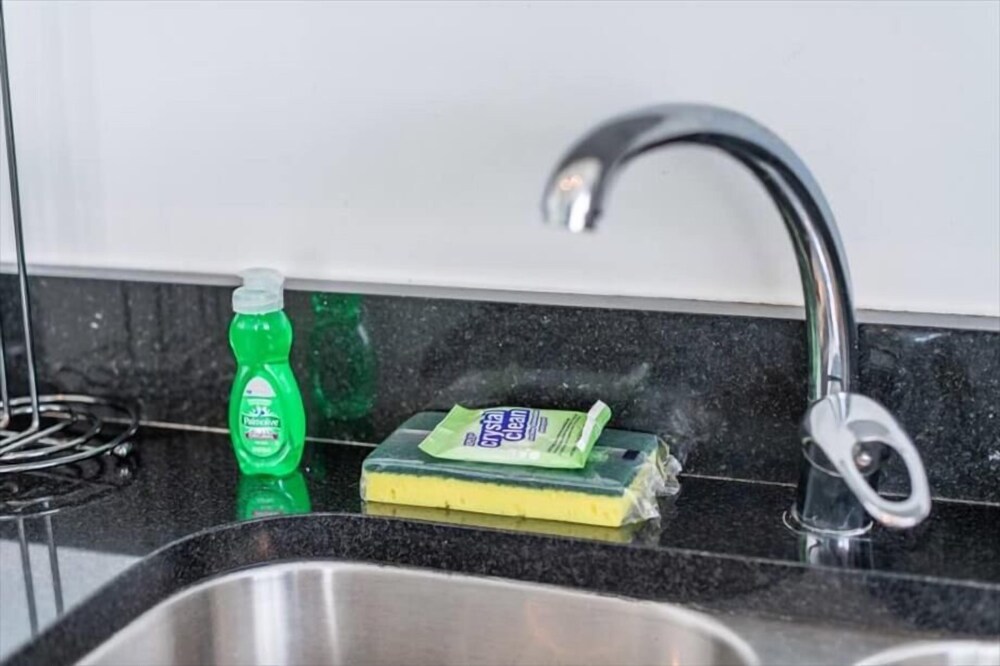 Deluxe 1BR Apt | Amazing Bayfront Views | Beach Access & Outdoor Pools