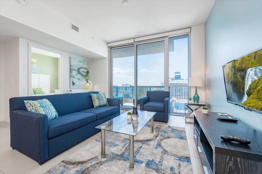 Deluxe 1BR | Ocean View | Beach Access | Outdoor Pool