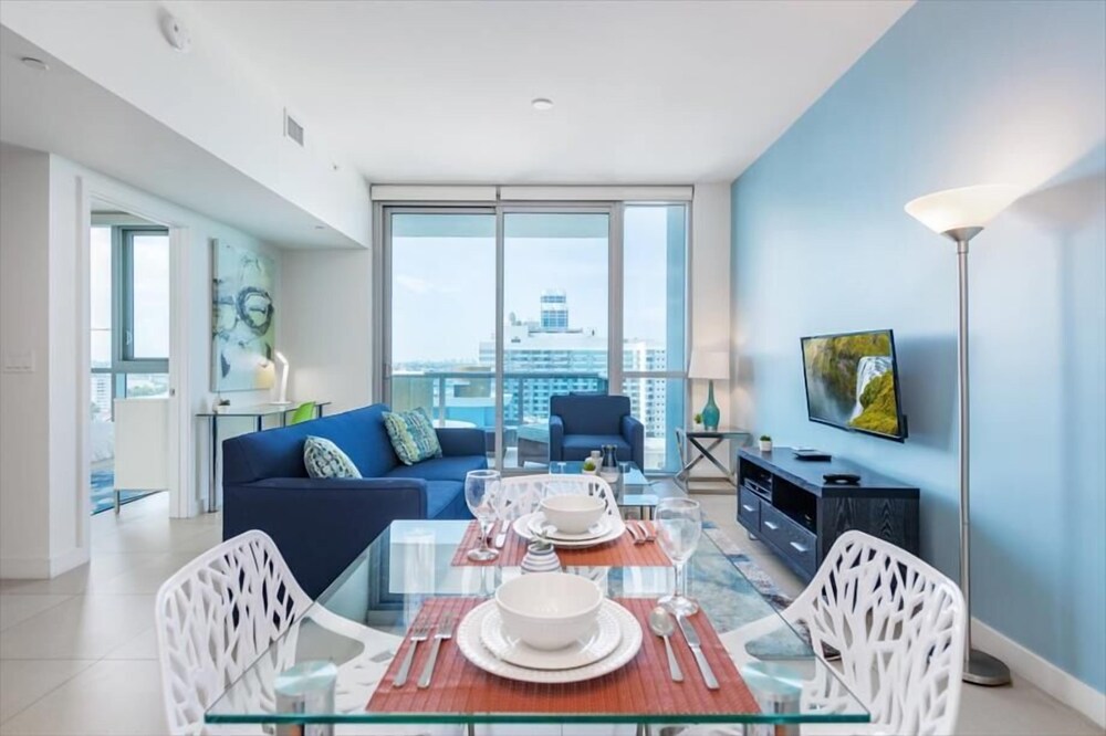 Deluxe 1BR | Ocean View | Beach Access | Outdoor Pool