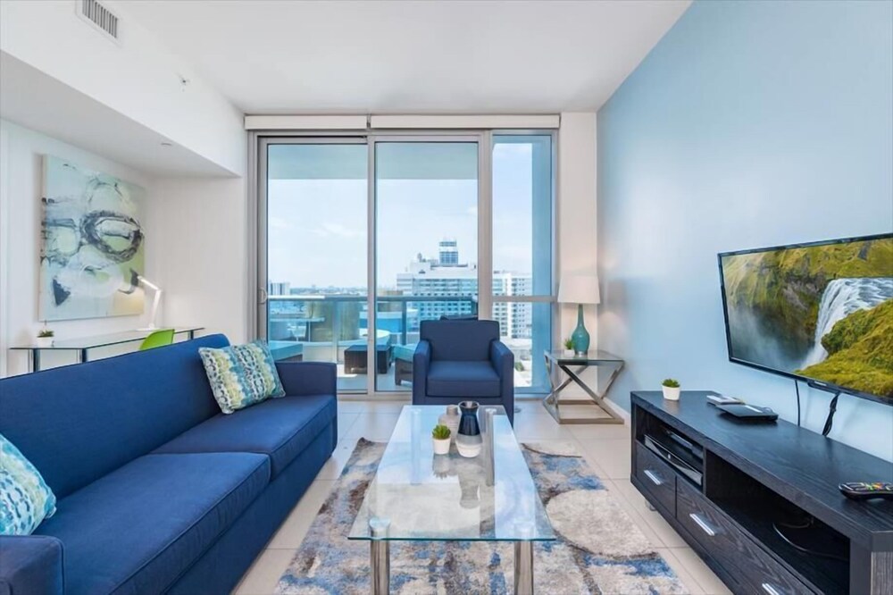 Deluxe 1BR | Ocean View | Beach Access | Outdoor Pool