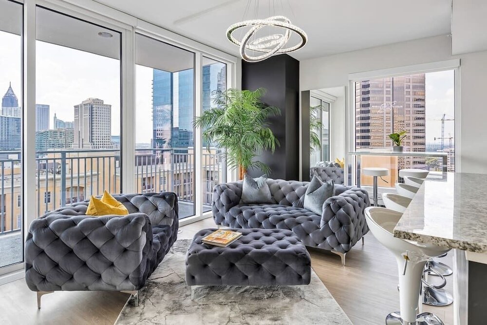 Astonishing Prime Midtown Striking Elevated Condo