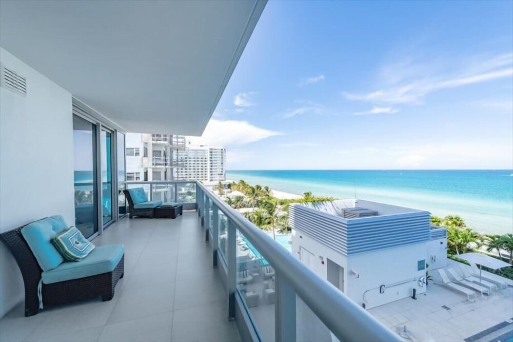 Chic 1BR | Stunning Ocean Front View | Beach Access