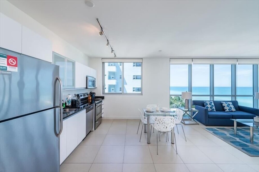 Chic 1BR | Stunning Ocean Front View | Beach Access