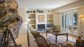 TV, fireplace, DVD player, stereo