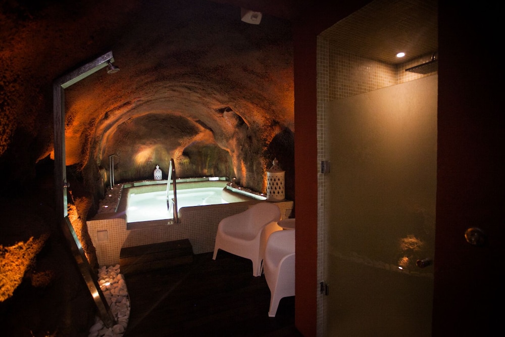 Casa Rural Spa La Graja In Chinchon Hotel Rates Reviews On Orbitz