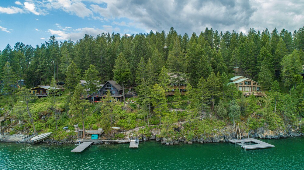 “Sel’s Dog House” end of the road setting on beautiful Flathead Lake