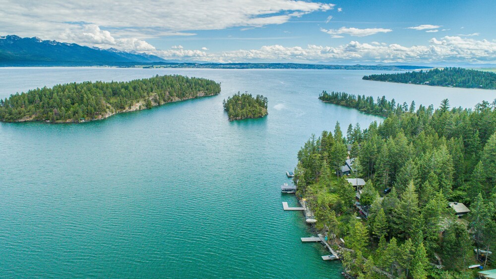 “Sel’s Dog House” end of the road setting on beautiful Flathead Lake