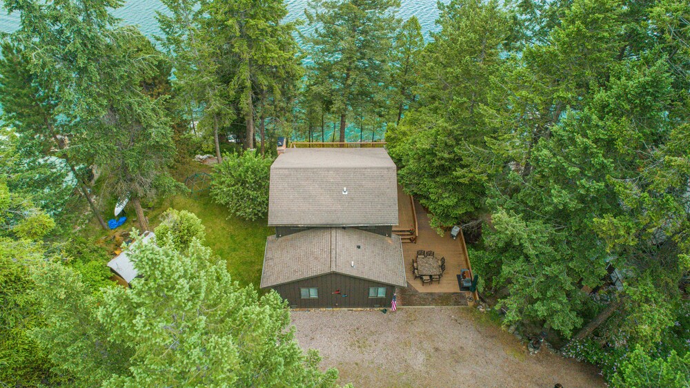 “Sel’s Dog House” end of the road setting on beautiful Flathead Lake