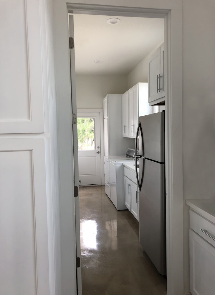 AMAZING NEW CONSTRUCTION IN CONCAN!!! Concan Vrbo