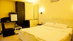 In-room safe, free WiFi