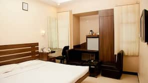 In-room safe, free WiFi