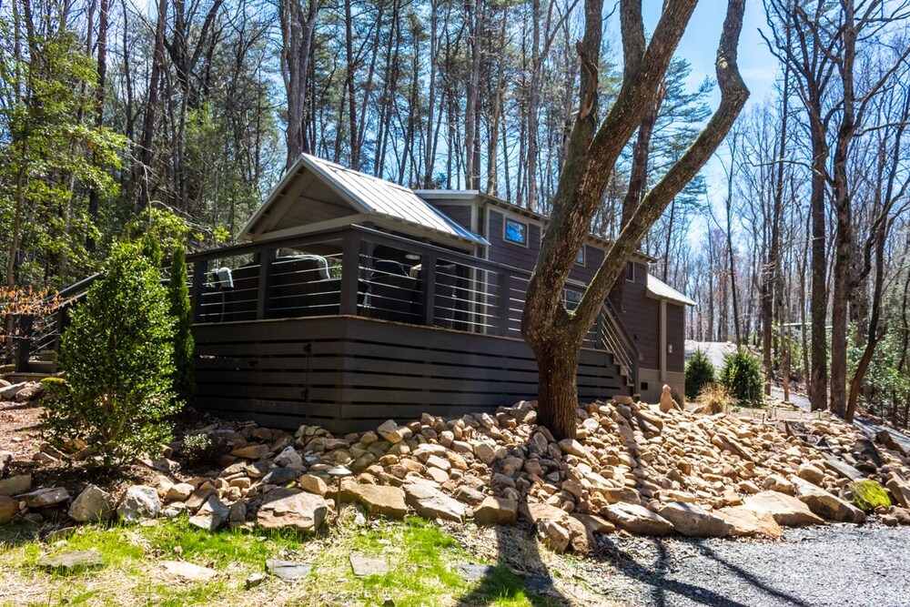 Creekside Hideaway at The Retreat at Deer Lick Falls