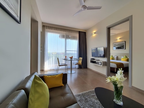 w-100 hotel_img