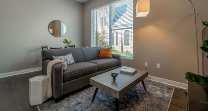 Kasa Downtown Des Moines