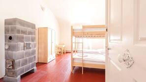 Free WiFi, linens