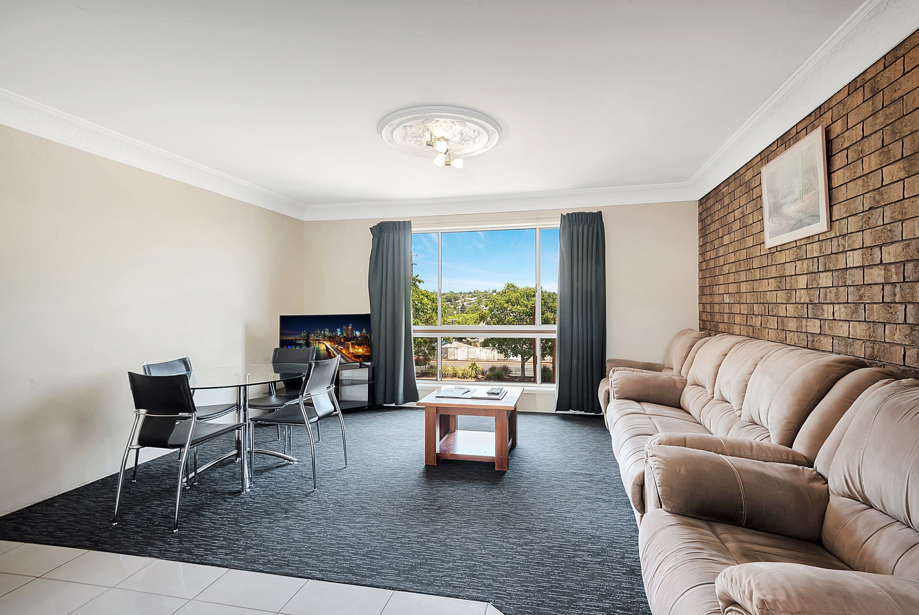 Fully Self Contained 3 Bedroom Apartment