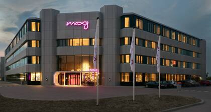Moxy Amsterdam Schiphol Airport