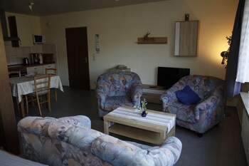 Gemutliche Ferienwohnung Mit Terrasse Am Waldrand Reviews Photos Rates Ebookers Com