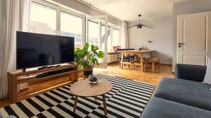 Fernseher, Stereoanlage