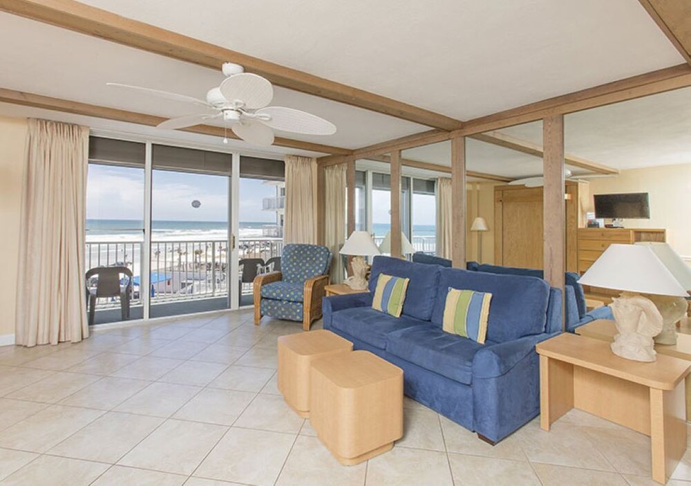Beach front fifth floor efficiency, Daytona Beach Shores Room Prices