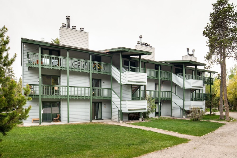 Outpost Spruces 10 Located in the Aspens! in Wilson Best Rates