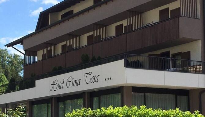 Hotel Cima Tosa San Lorenzo Dorsino Italia Expedia It
