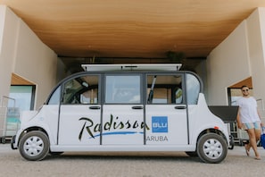 Beach nearby, white sand, free beach shuttle
