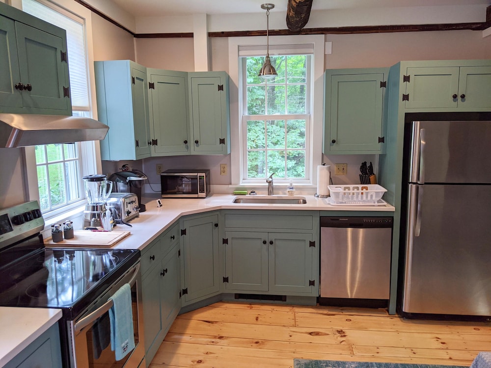 1810 Brook Side Mill/House / Enjoy a Winter Getaway in Western MA