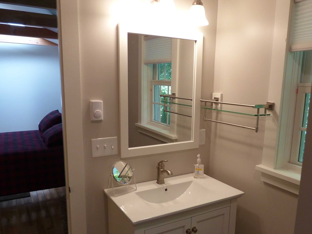 1810 Brook Side Mill/House / Enjoy a Winter Getaway in Western MA