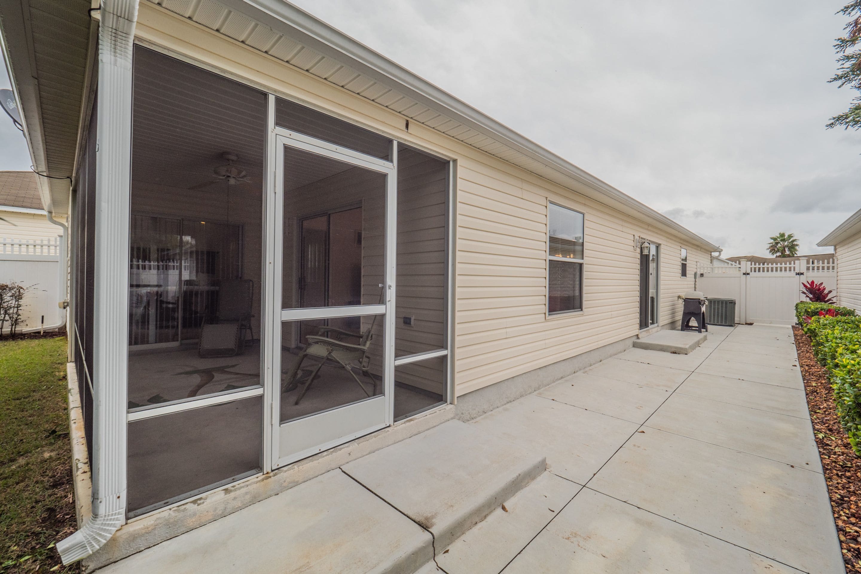 Audrey Lane 555 by White Pelican VR in Leesburg, United States