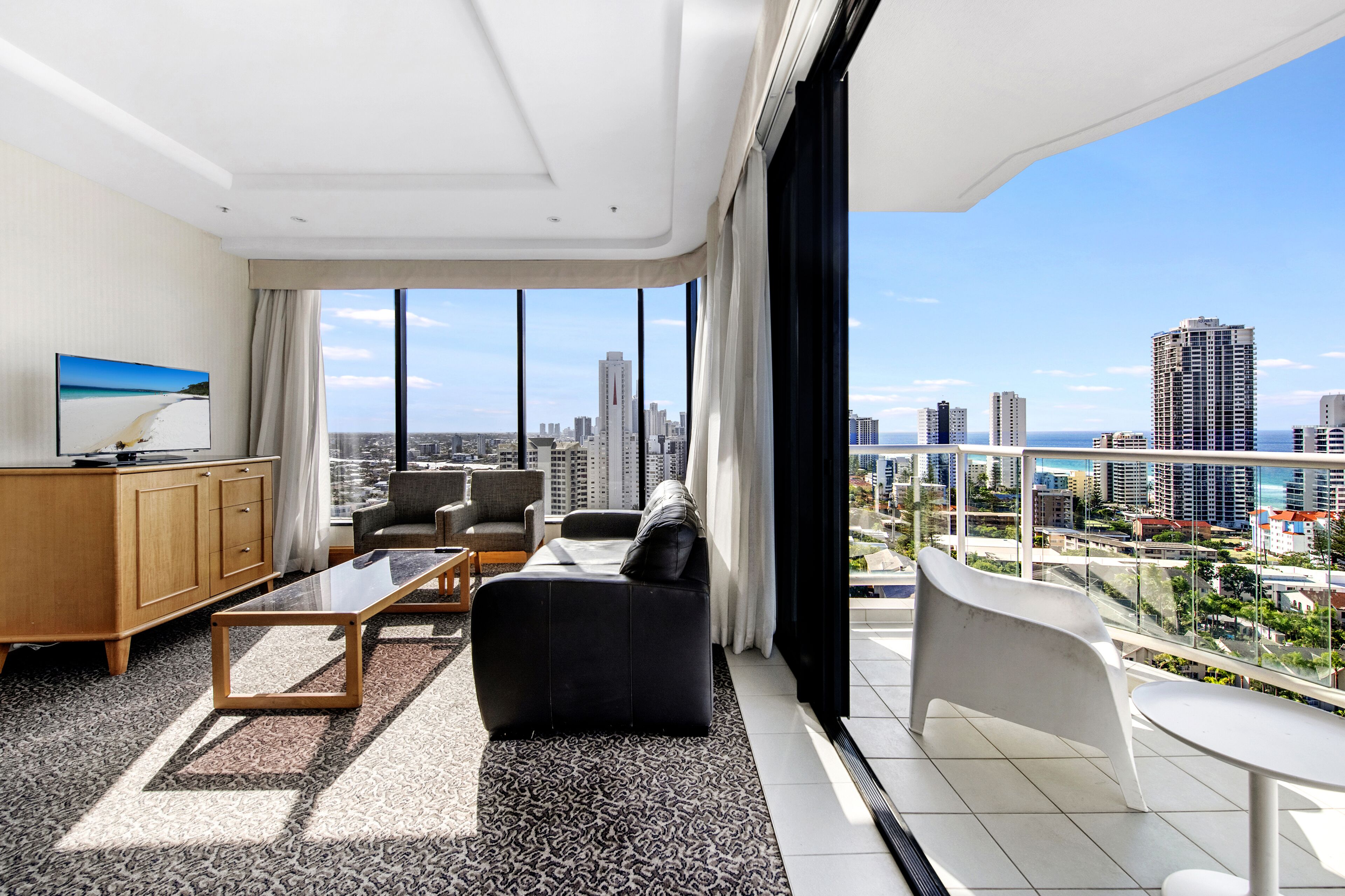 Gold Tower Private 16th Level 2 Bedroom Dual Key