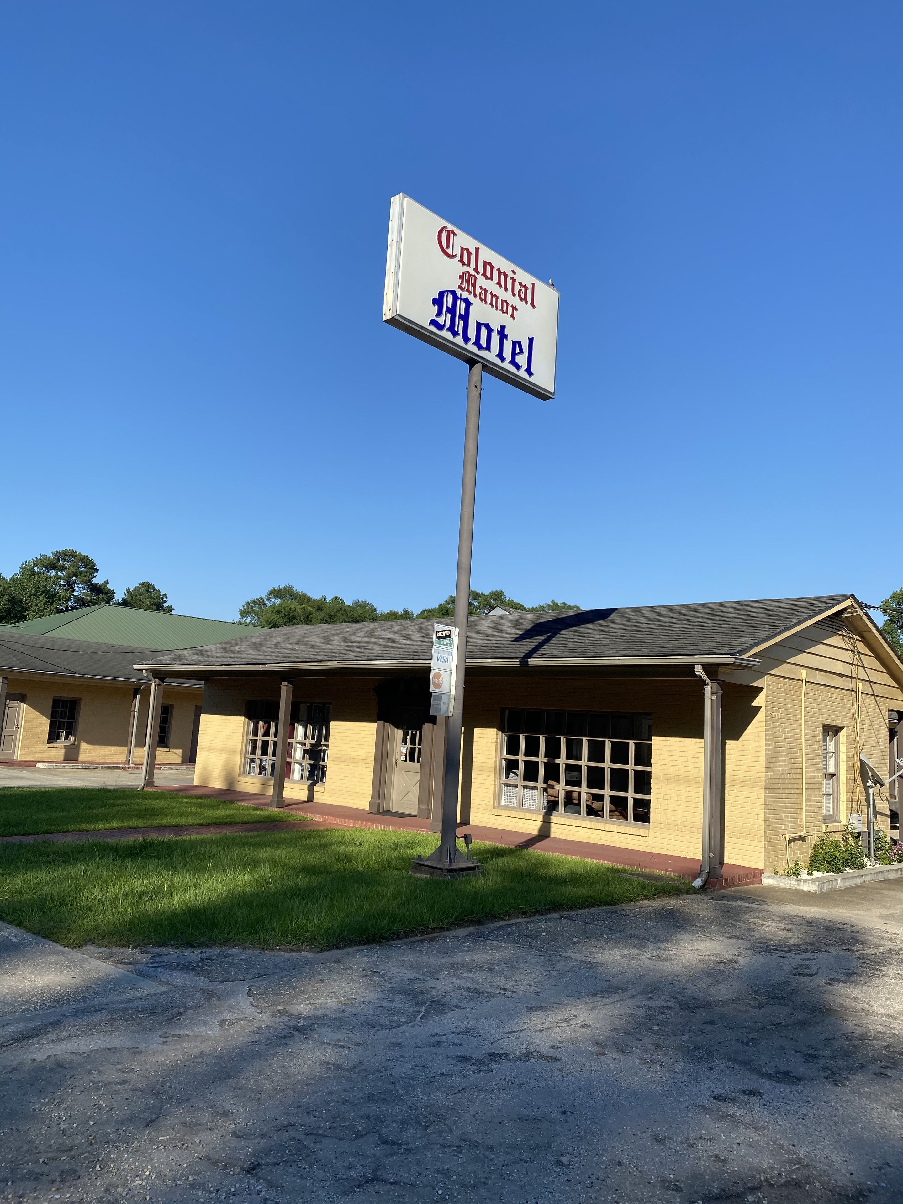 Colonial Manor Motel in Bryan, United States
